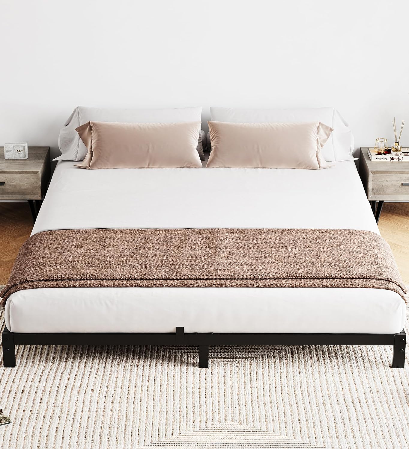 Letto matrimoniale in metallo  - Canopy Bed Frame Metal Queen recensione e prezzo